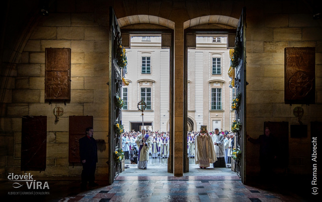 Svatá brána v pražské katedrále